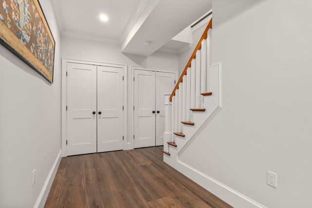 210 Evelyn 210, Newton, MA 02468