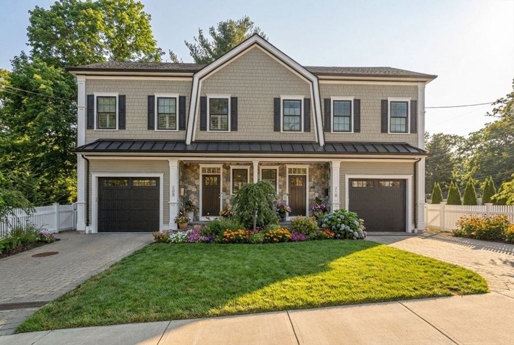 210 Evelyn 210, Newton, MA 02468