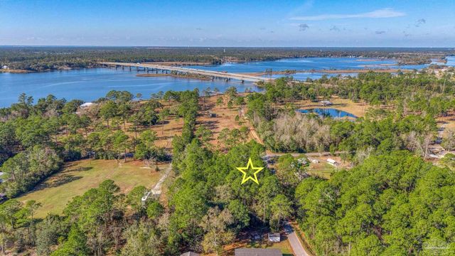 01 Petersen Pt Rd, Milton, FL 32583