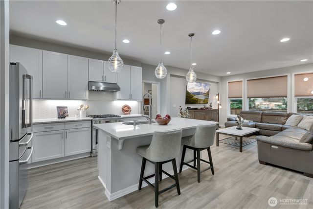 22619 SE 237th Place, Maple Valley, WA 98038