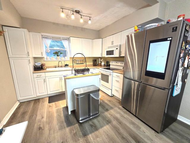 9320 N ELMER STREET, Tampa, FL 33612