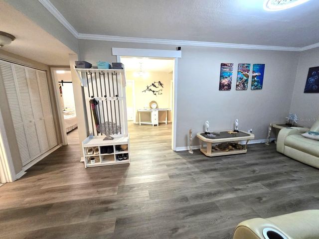 9320 N ELMER STREET, Tampa, FL 33612
