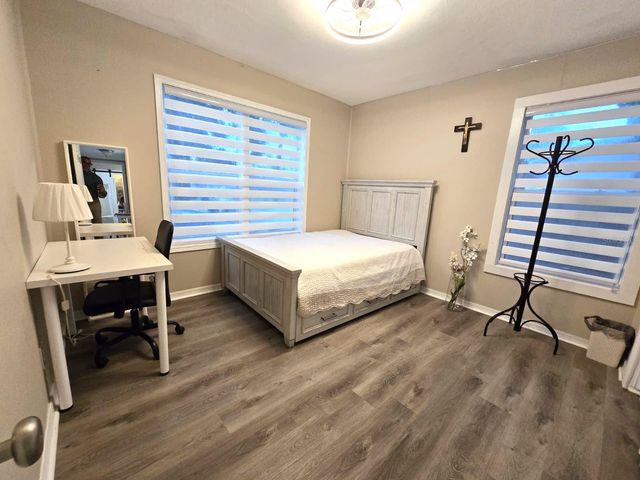 9320 N ELMER STREET, Tampa, FL 33612