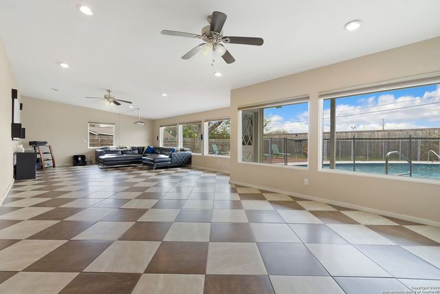 116 S gardenview, Castle Hills, TX 78213