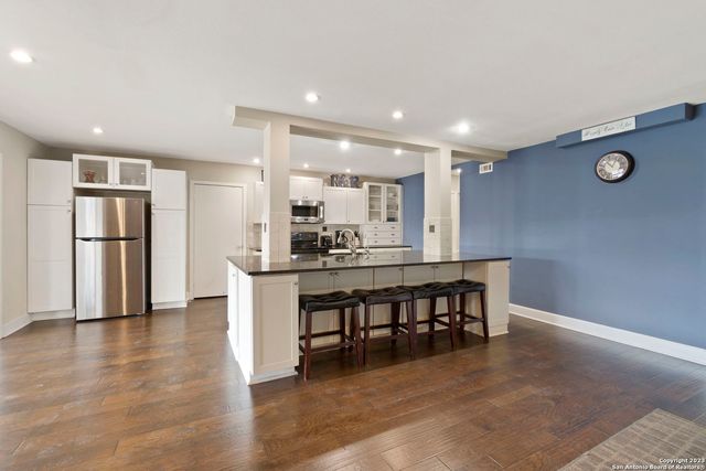 116 S gardenview, Castle Hills, TX 78213