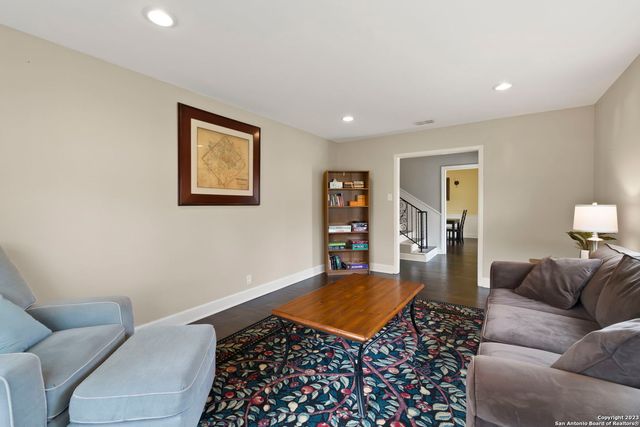 116 S gardenview, Castle Hills, TX 78213