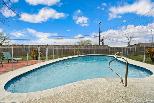 116 S gardenview, Castle Hills, TX 78213