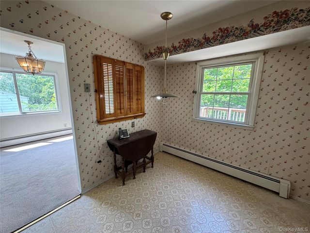 11 Lynbrook Road, Poughkeepsie, NY 12603