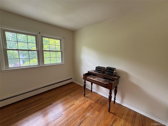 11 Lynbrook Road, Poughkeepsie, NY 12603