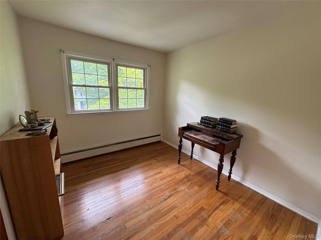 11 Lynbrook Road, Poughkeepsie, NY 12603