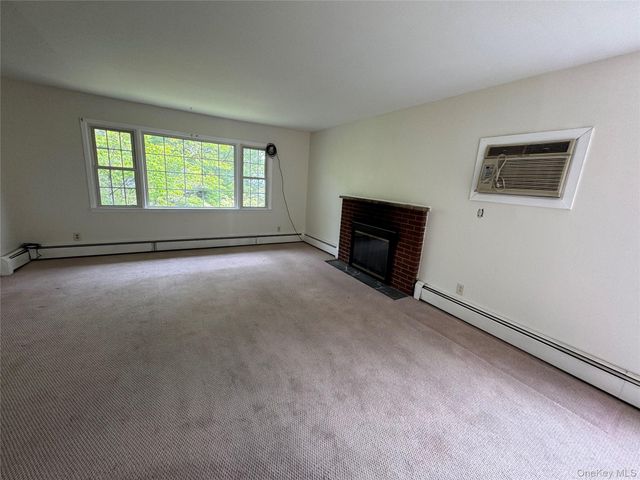 11 Lynbrook Road, Poughkeepsie, NY 12603