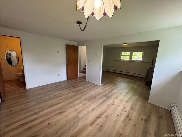 11 Lynbrook Road, Poughkeepsie, NY 12603