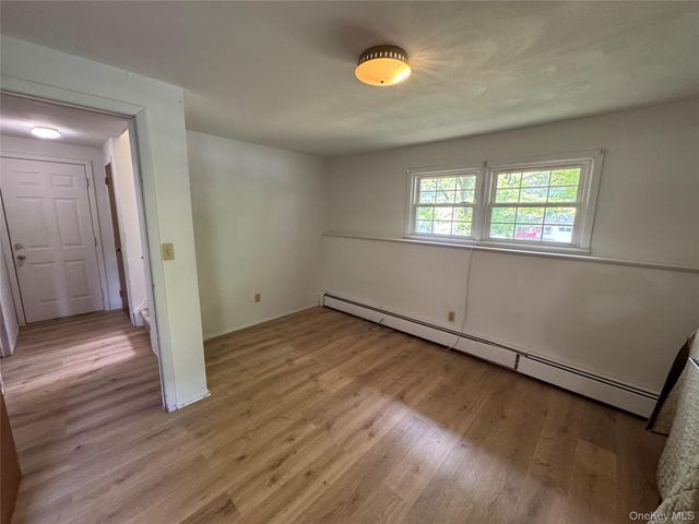 11 Lynbrook Road, Poughkeepsie, NY 12603
