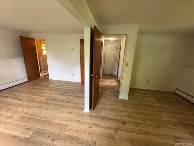 11 Lynbrook Road, Poughkeepsie, NY 12603