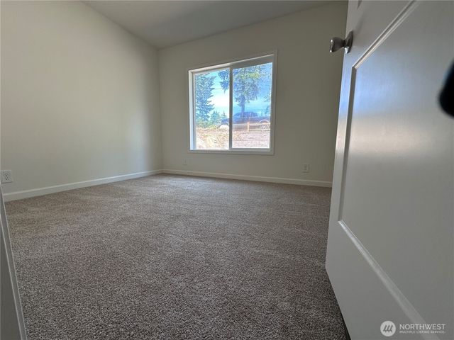 1561 E Trails End Drive, Belfair, WA 98528