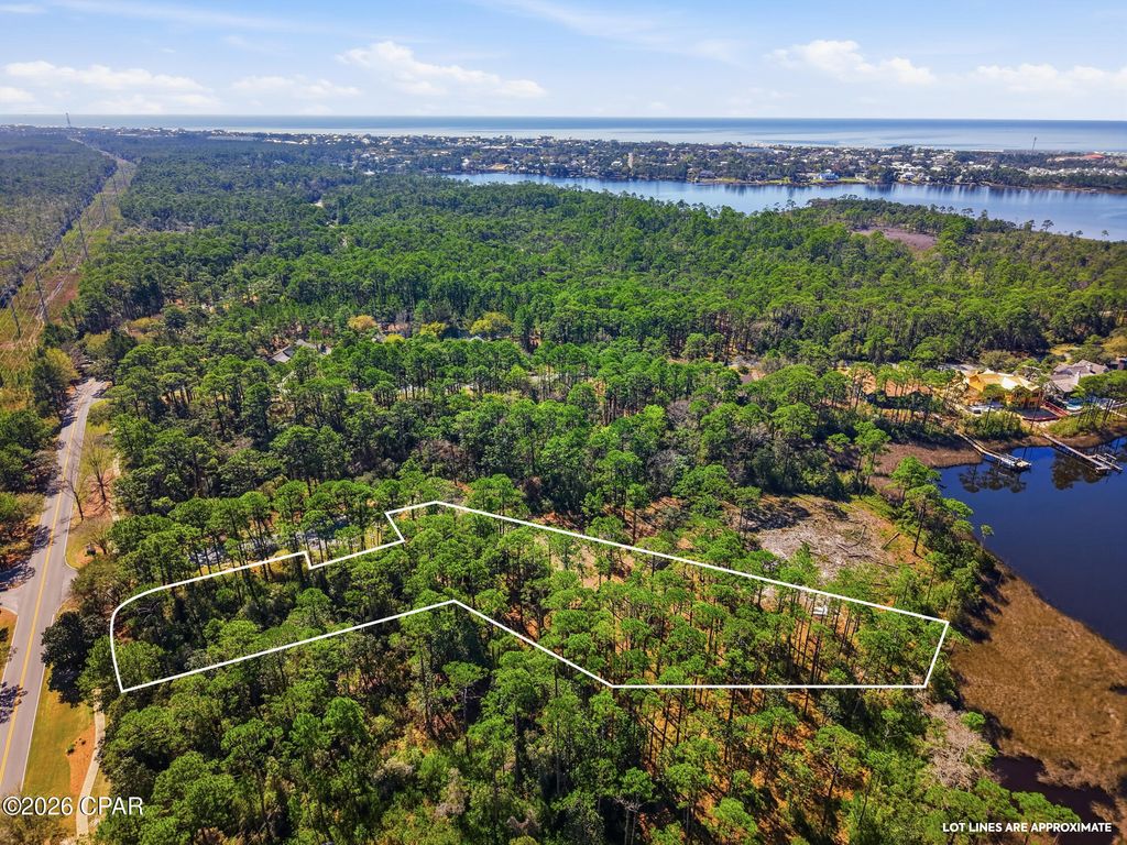 Image 8 of property listing at 22100 Trumpet Trail, Panama City Beach, FL 32413