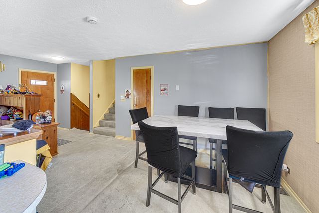 352 Sioux Lane, Carol Stream, IL 60188