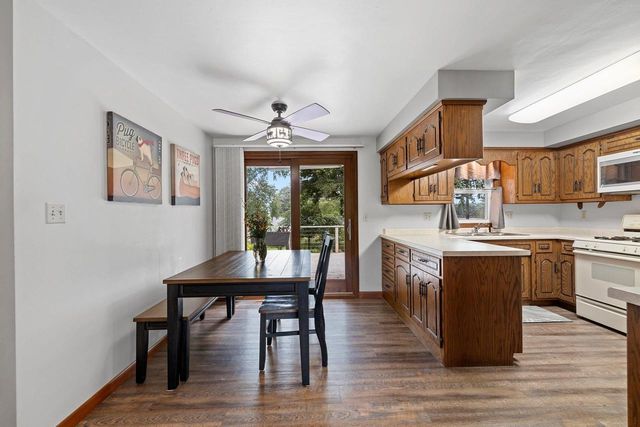 374 SKYLINE BOULEVARD, Green Bay, WI 54302