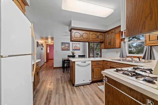 374 SKYLINE BOULEVARD, Green Bay, WI 54302