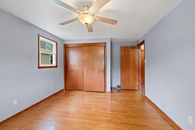 374 SKYLINE BOULEVARD, Green Bay, WI 54302