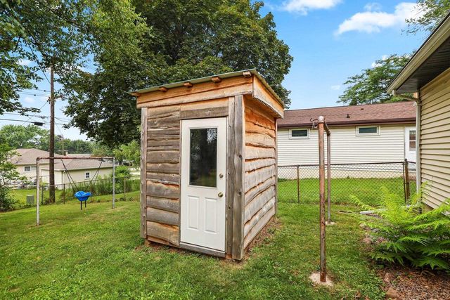374 SKYLINE BOULEVARD, Green Bay, WI 54302