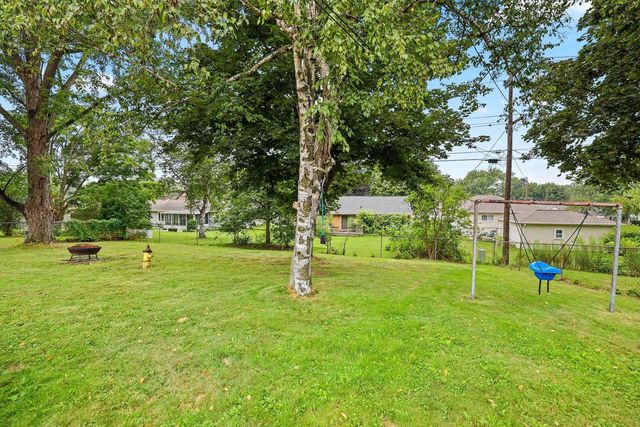 374 SKYLINE BOULEVARD, Green Bay, WI 54302
