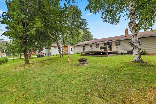 374 SKYLINE BOULEVARD, Green Bay, WI 54302