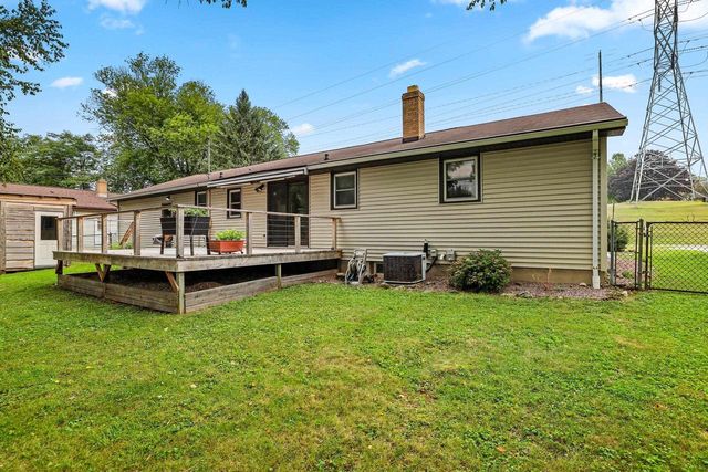 374 SKYLINE BOULEVARD, Green Bay, WI 54302