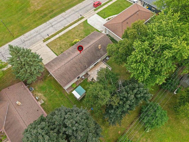 374 SKYLINE BOULEVARD, Green Bay, WI 54302