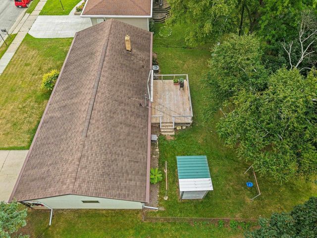 374 SKYLINE BOULEVARD, Green Bay, WI 54302