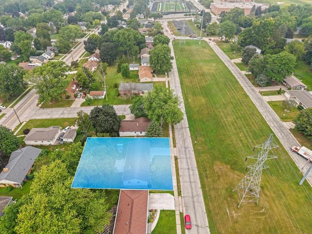374 SKYLINE BOULEVARD, Green Bay, WI 54302
