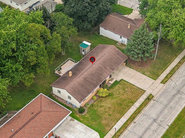374 SKYLINE BOULEVARD, Green Bay, WI 54302