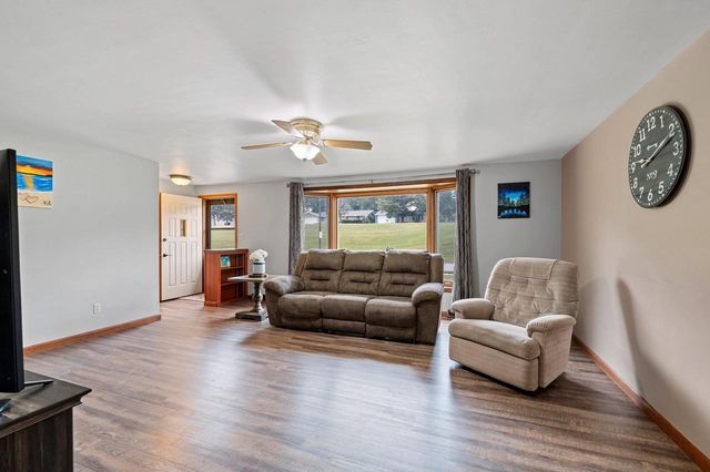 374 SKYLINE BOULEVARD, Green Bay, WI 54302