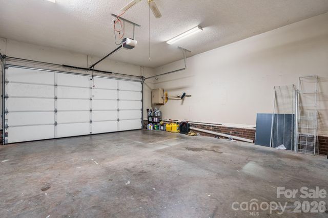 5068 Tonys Way, Vale, NC 28168
