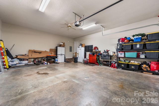 5068 Tonys Way, Vale, NC 28168