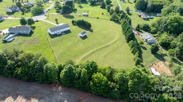 5068 Tonys Way, Vale, NC 28168