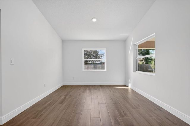 5832 NW Coosa Drive, Port St. Lucie, Port St Lucie, FL 34986