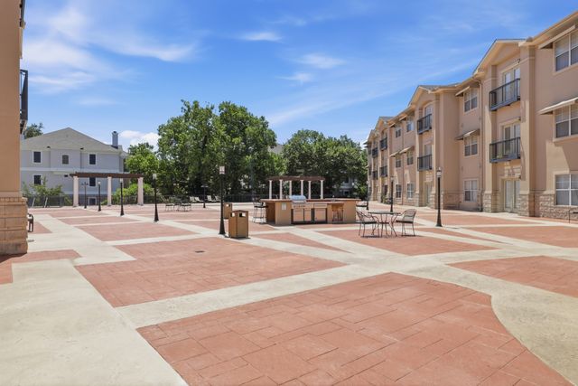 3102 Kings Road 2212, Dallas, TX 75219
