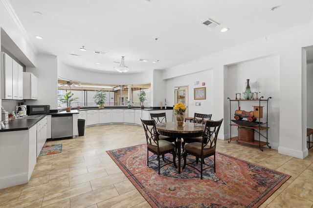 3102 Kings Road 2212, Dallas, TX 75219