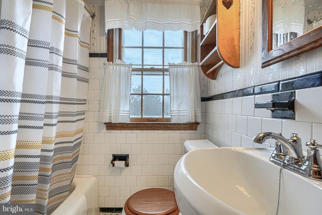8446 LOCH RAVEN BLVD, Baltimore, MD 21286