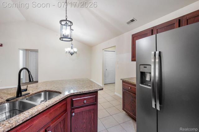 12121 Hidden View Court, Utica, MI 48315