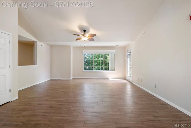 12121 Hidden View Court, Utica, MI 48315
