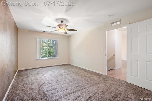 12121 Hidden View Court, Utica, MI 48315