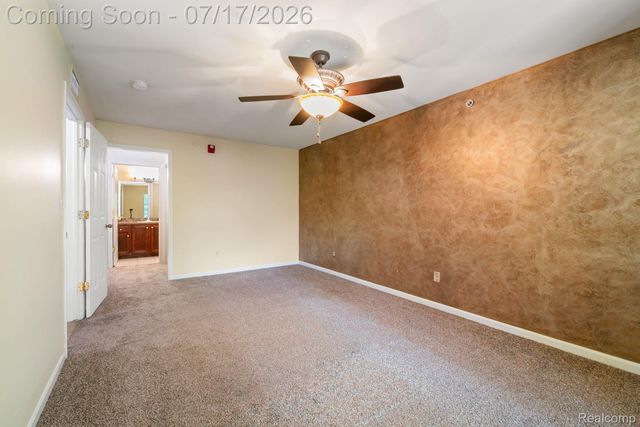 12121 Hidden View Court, Utica, MI 48315