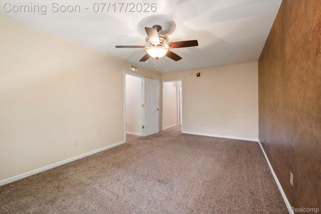 12121 Hidden View Court, Utica, MI 48315