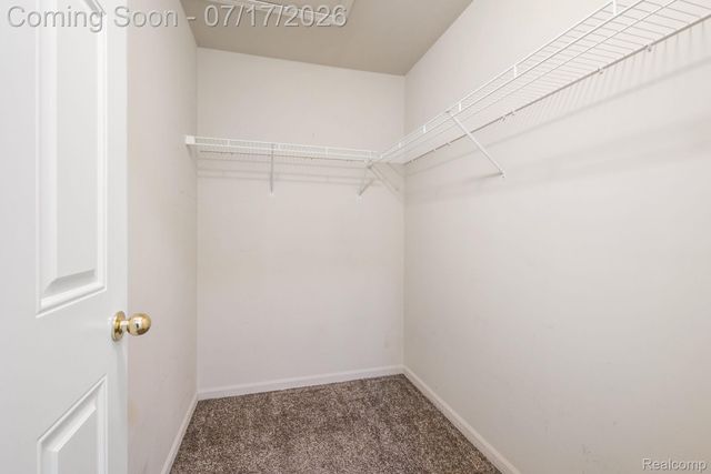 12121 Hidden View Court, Utica, MI 48315