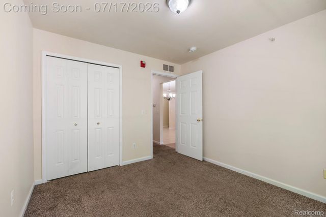 12121 Hidden View Court, Utica, MI 48315