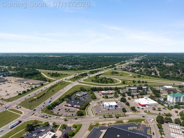 12121 Hidden View Court, Utica, MI 48315