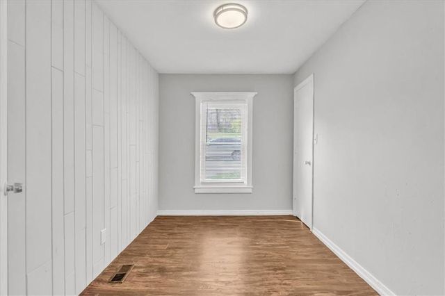 2130 83rd Street, Kansas City, MO 64132