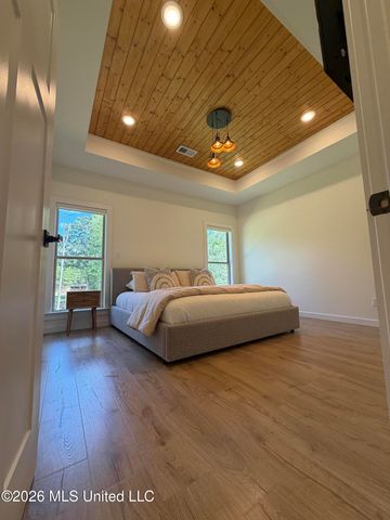 232 Cross Creek Cove, Byhalia, MS 38611